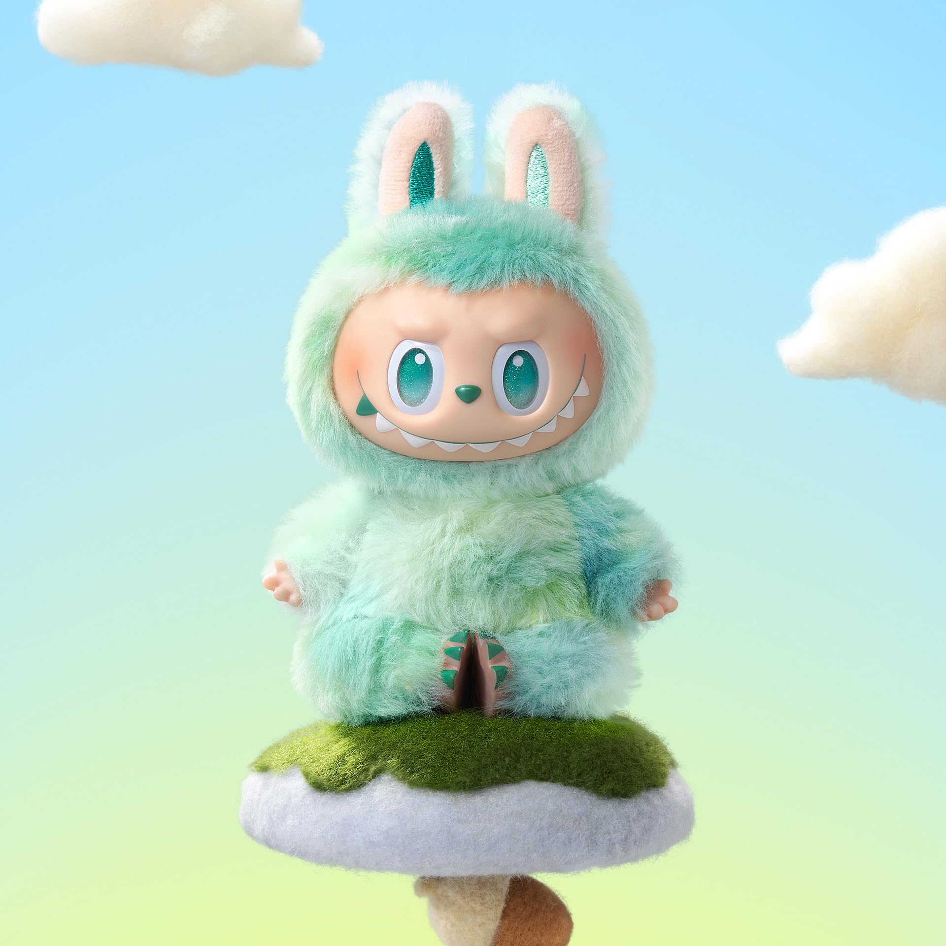 Labubu Big into Energy Keychain Serenity